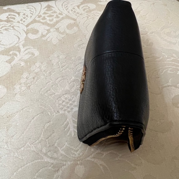 Tory Burch Leather Zip Card Holder/Wallet EUC - Picture 5 of 9